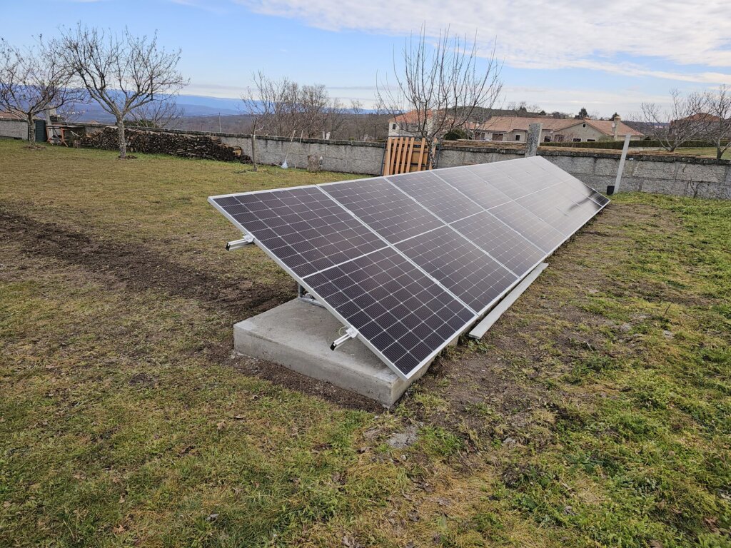 Fotovoltaico em estrutura no terreno, Vilar de Perdizes